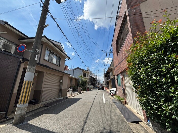 物件外観写真3　(周辺環境)