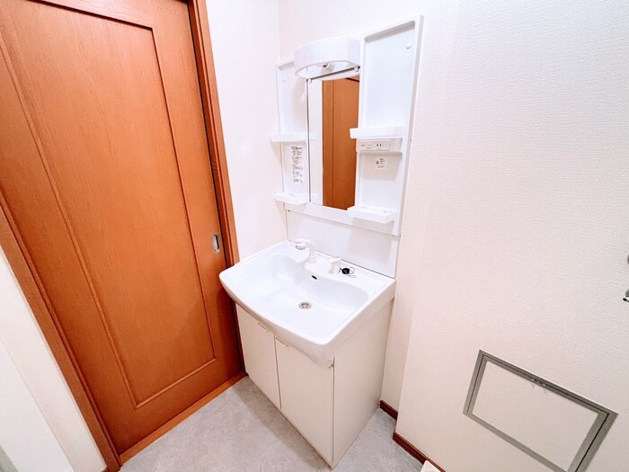 物件内観写真12　(洗面)