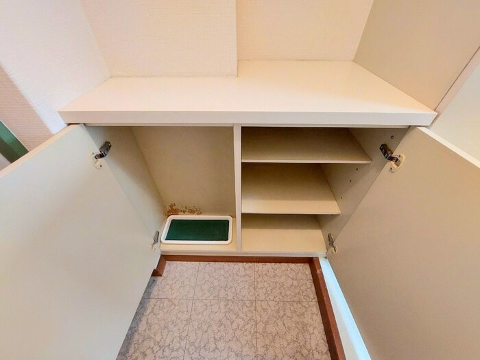 物件内観写真14　(靴箱)