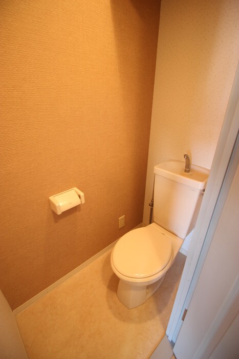 物件内観写真11　(トイレ)
