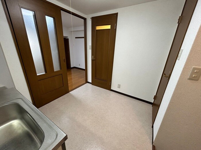 物件内観写真9　(居室)