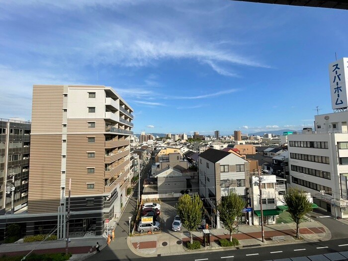 物件内観写真12　(室内からの展望)