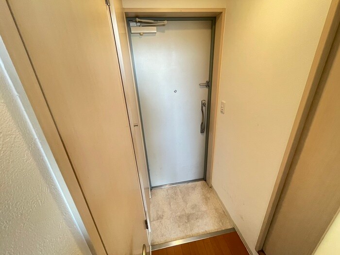 物件内観写真22　(玄関)