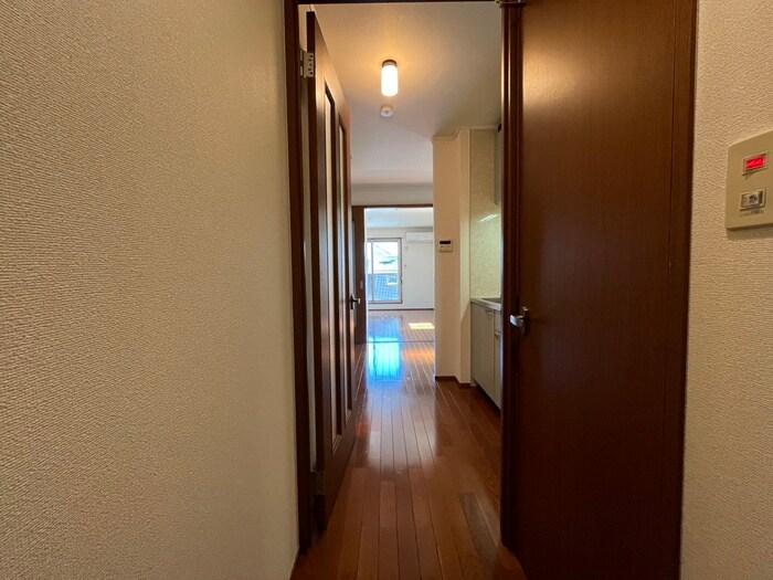 物件内観写真15　(廊下)