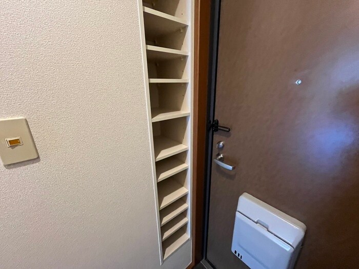 物件内観写真17　(靴箱)