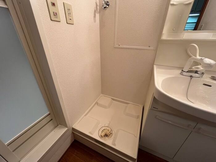 物件内観写真20　(洗濯機置場)