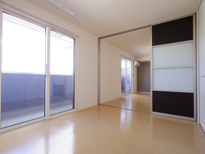 物件内観写真9　(居室)