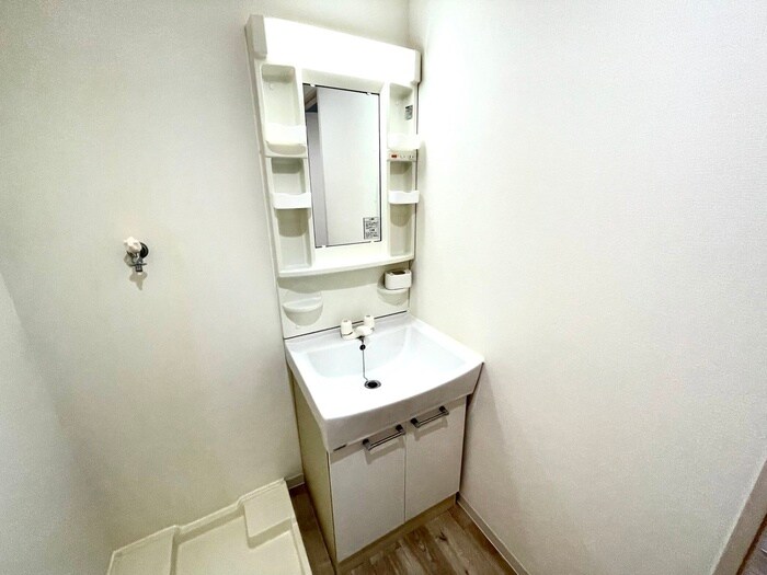 物件内観写真11　(洗面)