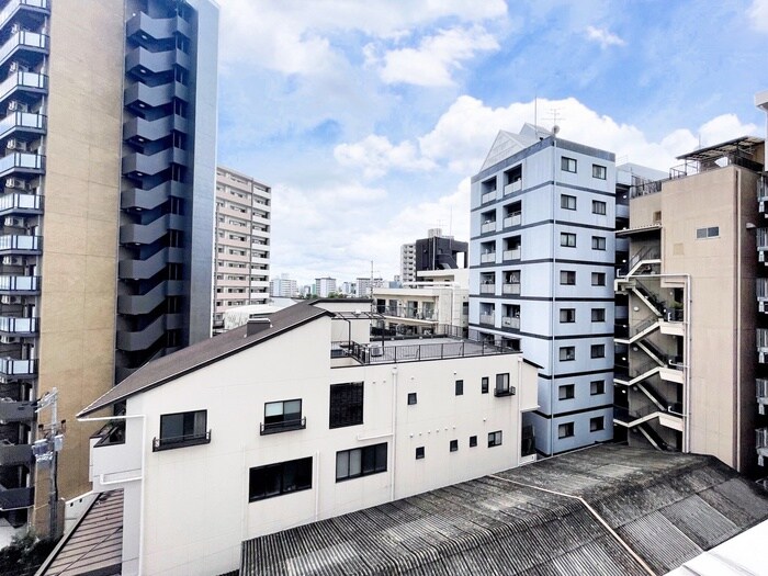 物件内観写真16　(室内からの展望)