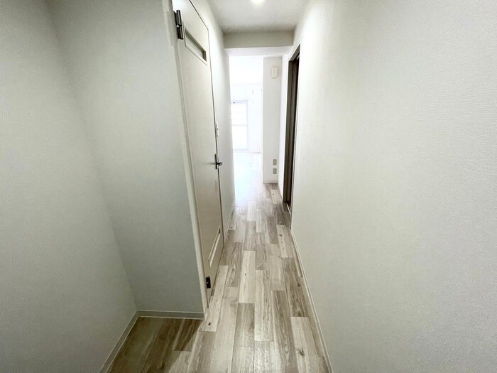 物件内観写真19　(廊下)