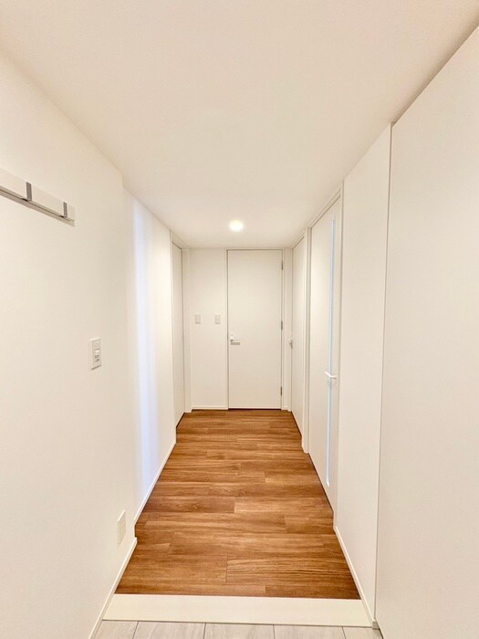 物件内観写真16　(玄関)