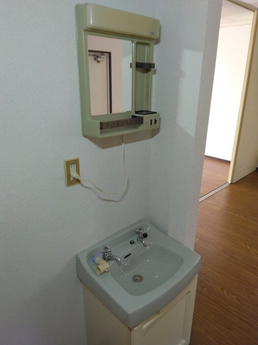 物件内観写真9　(洗面)