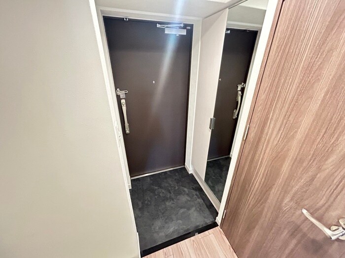物件内観写真15　(玄関)