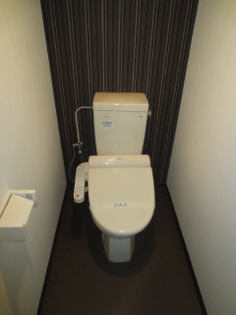 物件内観写真8　(トイレ)