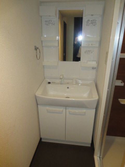 物件内観写真9　(洗面)