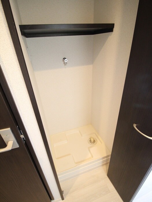 物件内観写真10　(洗濯機置場)