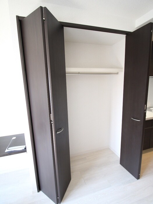 物件内観写真12　(収納)