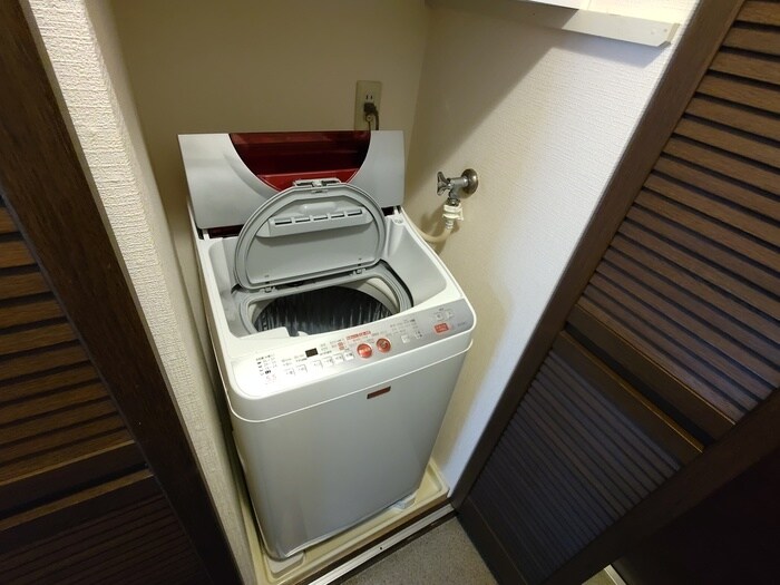 物件内観写真15　(洗濯機置場)