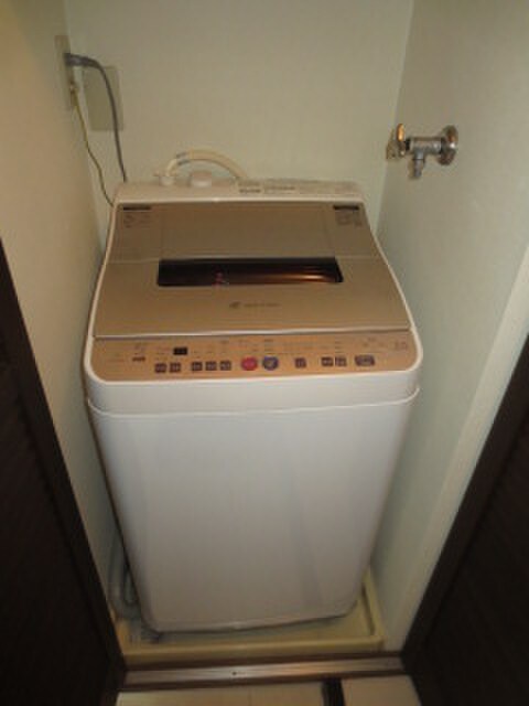 物件内観写真15　(洗濯機置場)