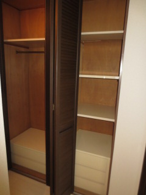 物件内観写真16　(収納)