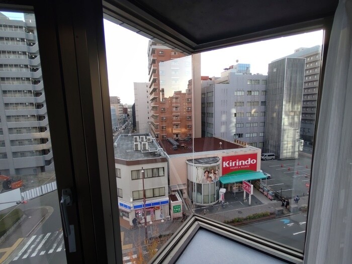 物件内観写真20　(室内からの展望)