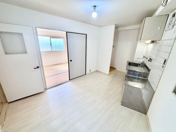 物件内観写真13　(廊下)