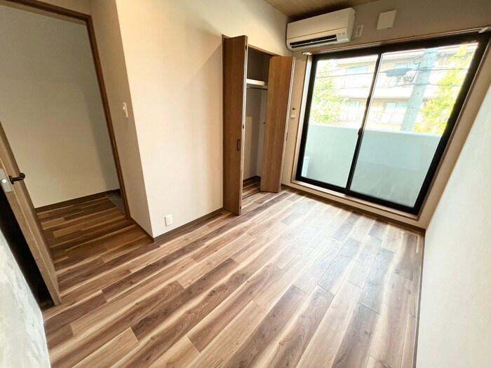 物件内観写真12　(居室)