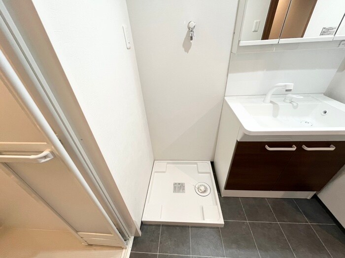 物件内観写真18　(洗濯機置場)