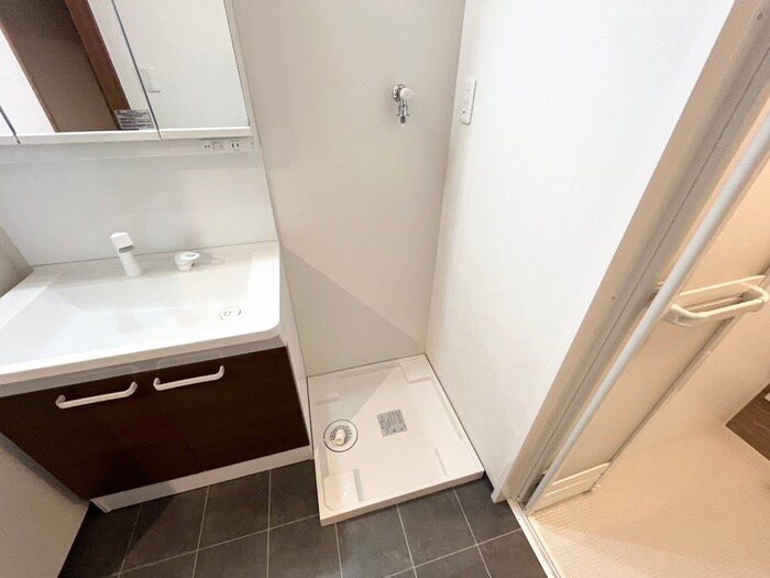 物件内観写真18　(洗濯機置場)