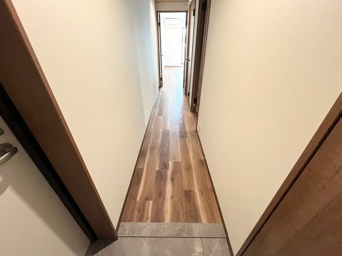 物件内観写真19　(廊下)