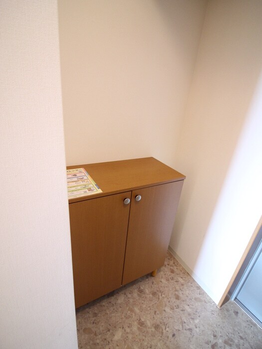 物件内観写真8　(靴箱)