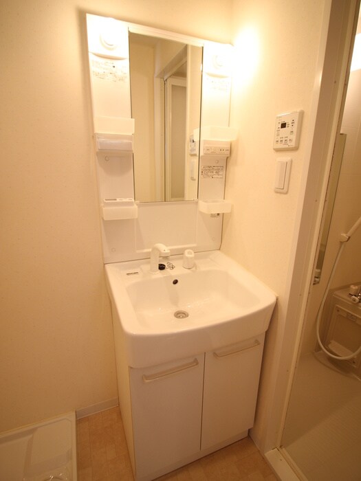 物件内観写真11　(洗面)