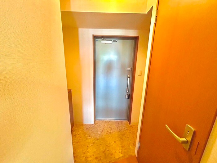 物件内観写真19　(玄関)