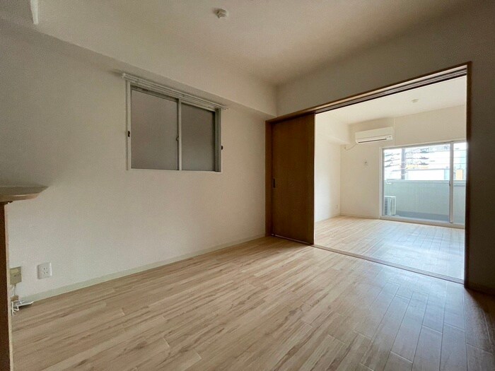 物件内観写真4　(居室)