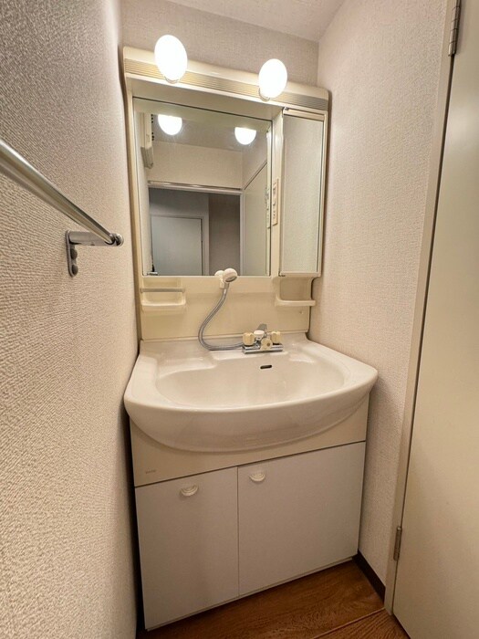 物件内観写真8　(洗面)