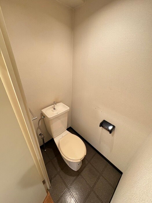 物件内観写真9　(トイレ)