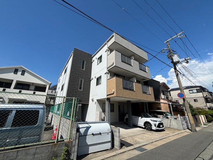 物件外観写真1　(外観写真)