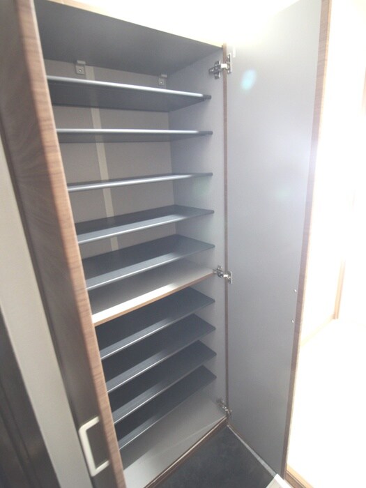 物件内観写真8　(靴箱)