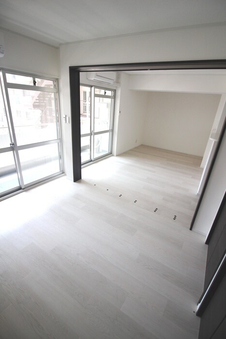 物件内観写真12　(居室)