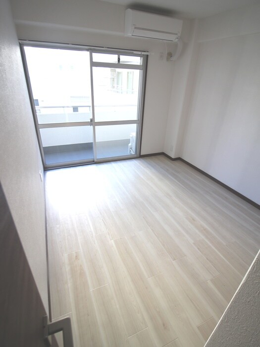 物件内観写真12　(居室)