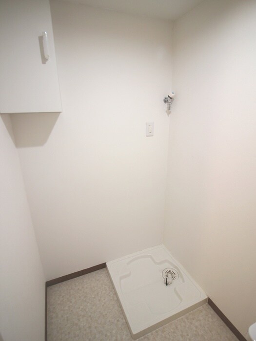 物件内観写真14　(洗濯機置場)