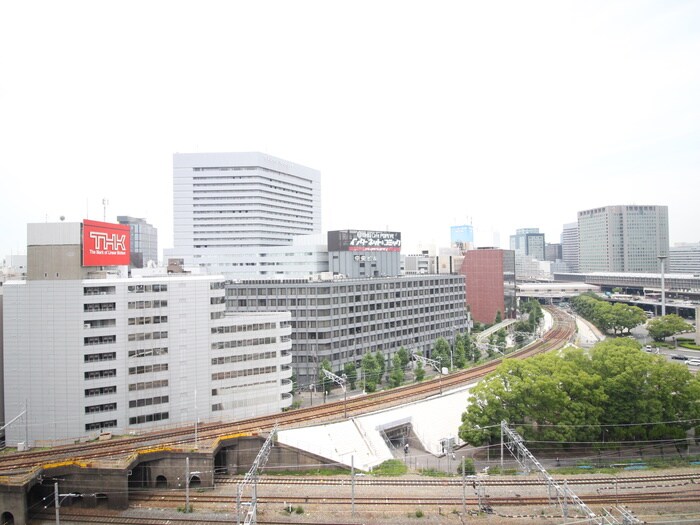 物件内観写真18　(室内からの展望)