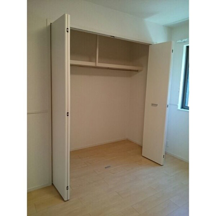 物件内観写真13　(収納)