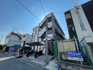 ガメラ1号館外観写真