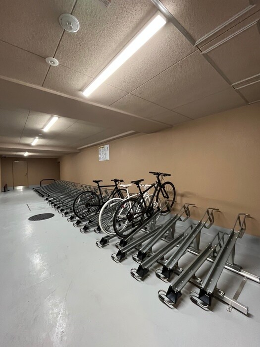 物件外観写真6　(駐輪場)