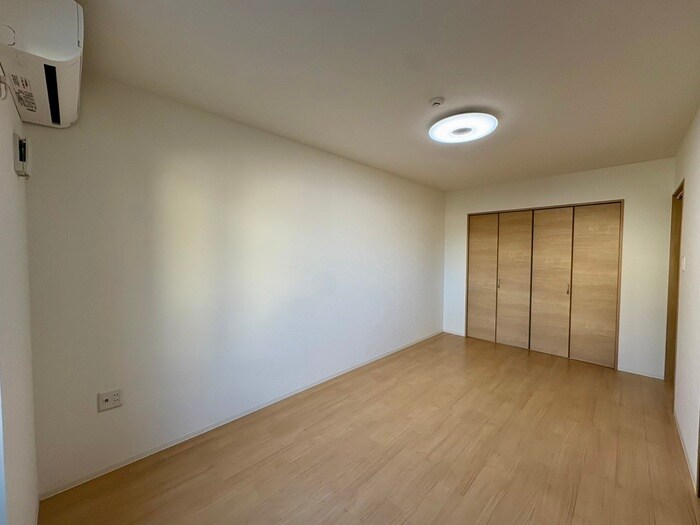 物件内観写真10　(居室)