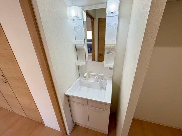 物件内観写真14　(洗面)