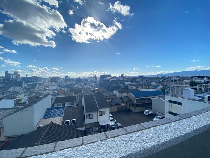 物件内観写真16　(室内からの展望)