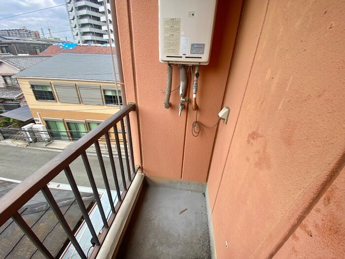 物件内観写真12　(洗濯機置場)