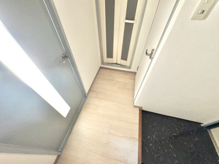 物件内観写真14　(廊下)